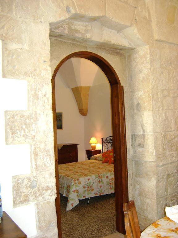 Antica Galateo Bed & Breakfast Lecce Bagian luar foto