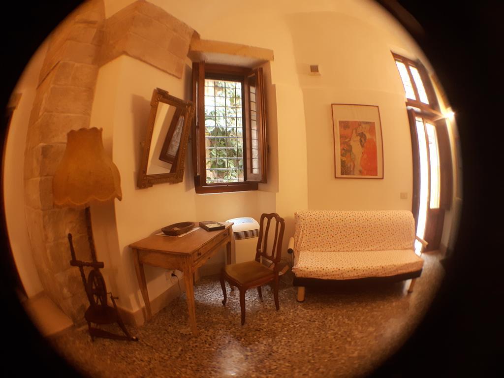 Antica Galateo Bed & Breakfast Lecce Bagian luar foto