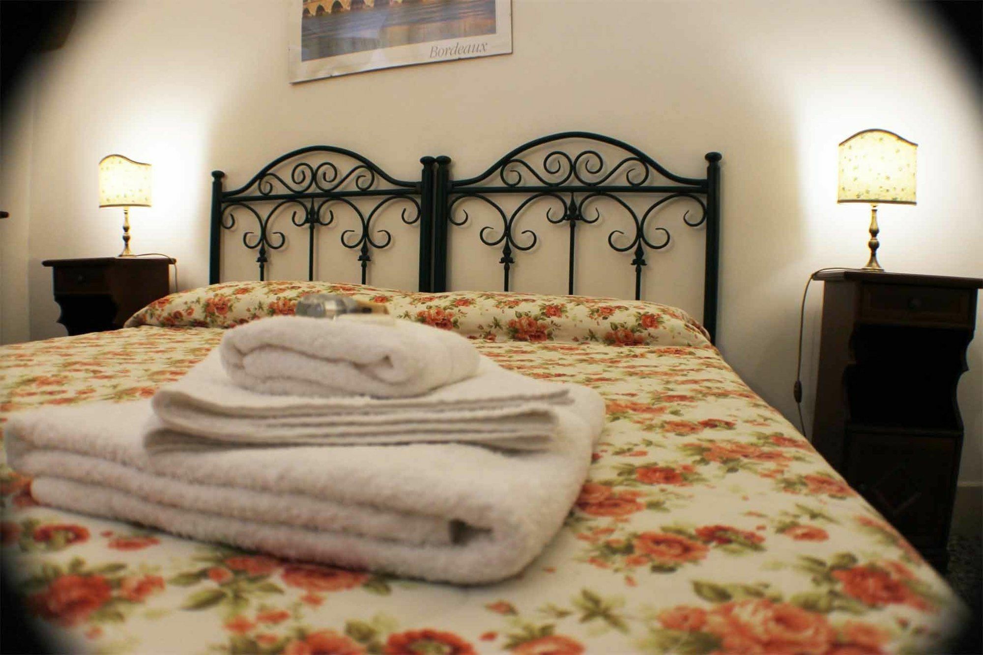 Antica Galateo Bed & Breakfast Lecce Bagian luar foto